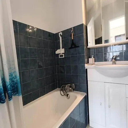 For 2 People Lägenhet